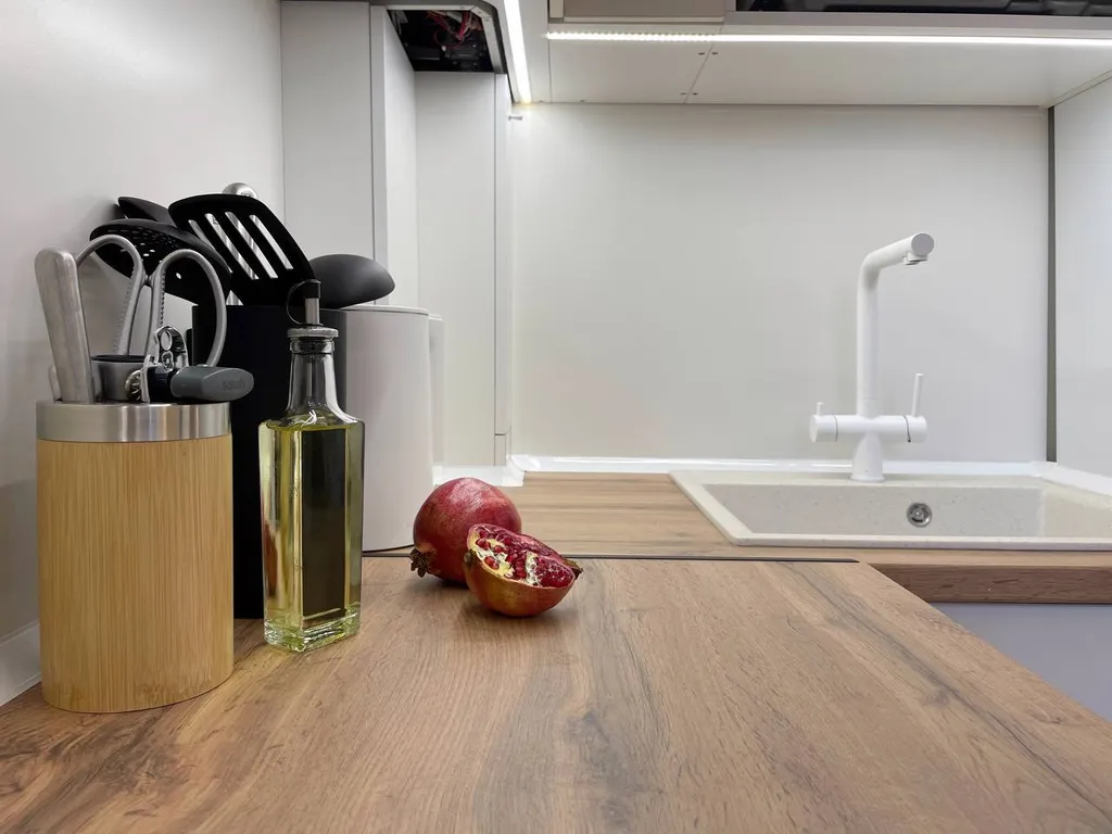 Трёхкомнатная квартира у Кремля в самом центре Великого Новгорода