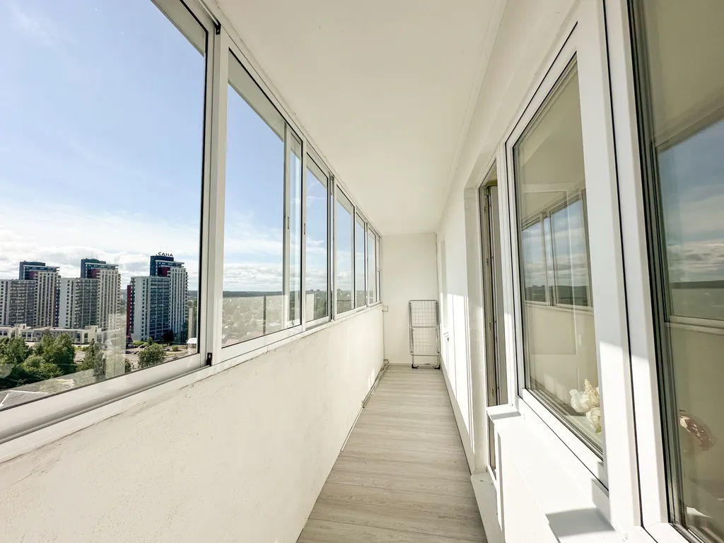 Светлая квартира в ЖК Армас с шикарным видом на город