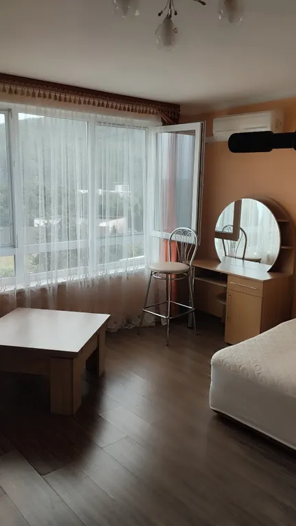 Квартира с красивым видом на море и гору АюДаг