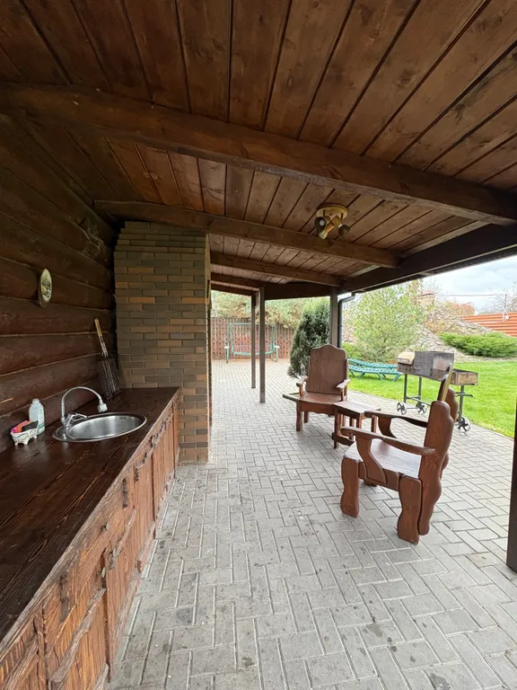 Загородный дом с бассейном и парной на дровах