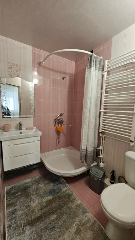 Коттедж Уютный двухкомнатный дом с балконом — Феодосия