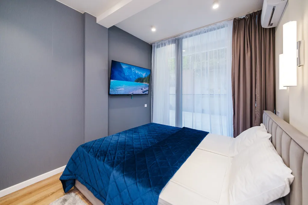 Студия в 8-и минутах ходьбы от моря с бассейном