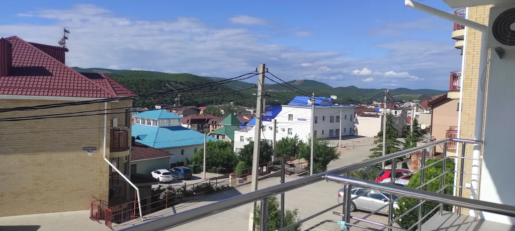 Уютная комната с видом на море