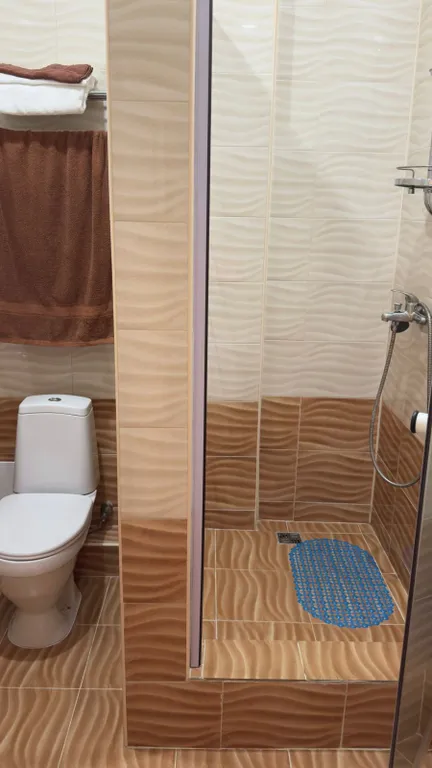 Квартира Квартира Трехместный номер «Стандарт» — это номер романтик: солнце, море и уют! — Геленджик