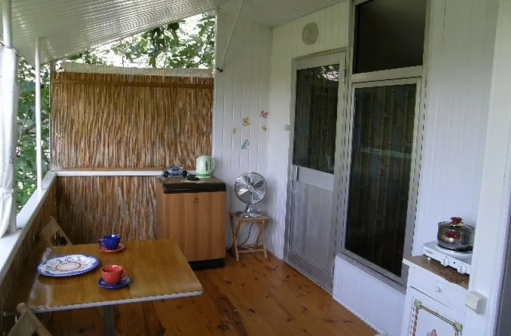 Домик на двоих с террасой