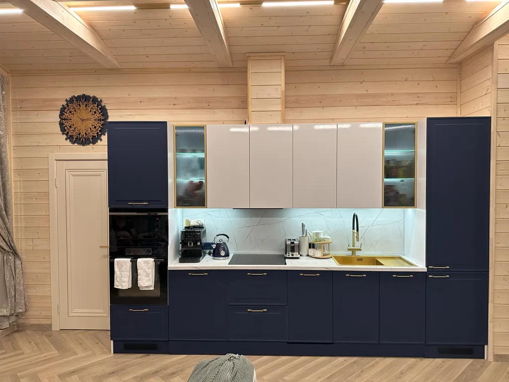 Барнхаус Дом у озера с видом на лес и озеро