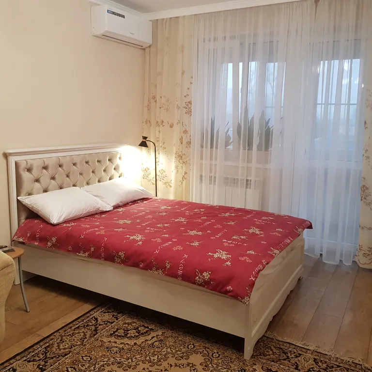 Квартира в районе центрального рынка — аренда посуточно в Азов