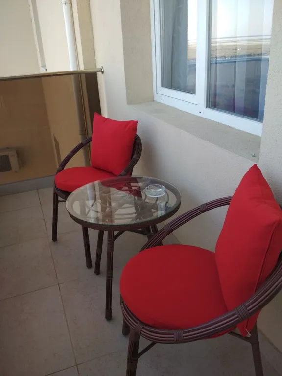 Уютная квартира с видом на розовое озеро