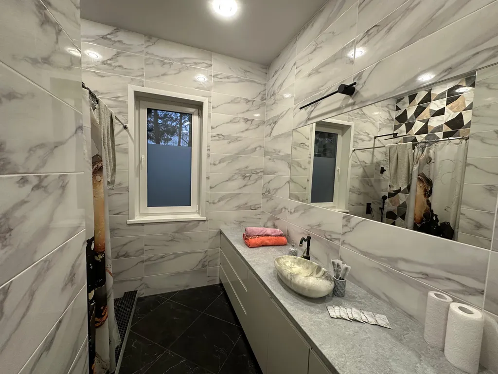 Уютный дом в лесу на 3 семьи