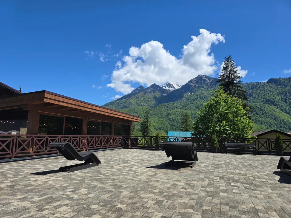 Трёхместный номер с балконом в панорама ачишхо