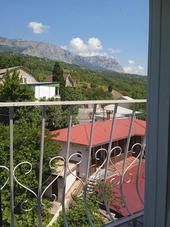 Вид на море и горы