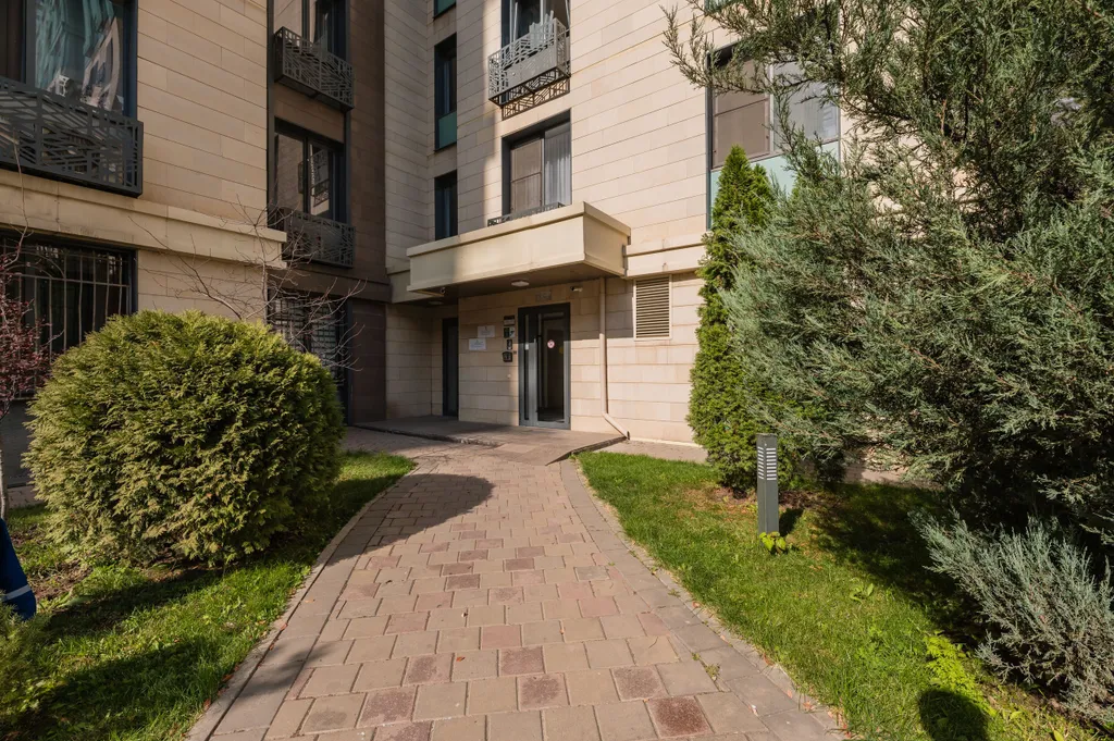 Gagarin park mega mall