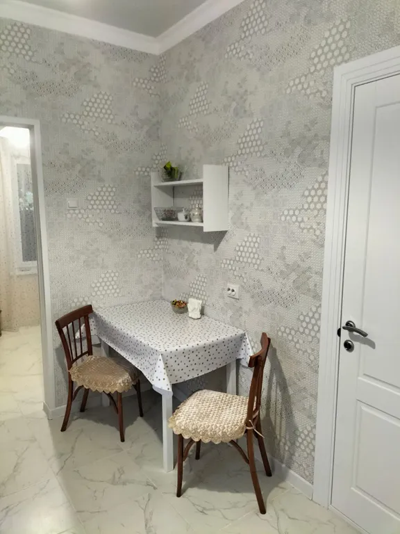 Двухкомнатный дом и 5 соток, с садом, без хозяев