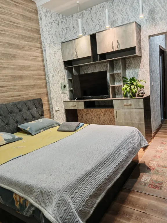 Номер стандарт с двухспальной кроватью.