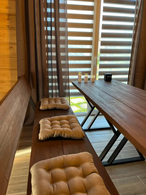 Коттедж для двоих в лесу у пруда