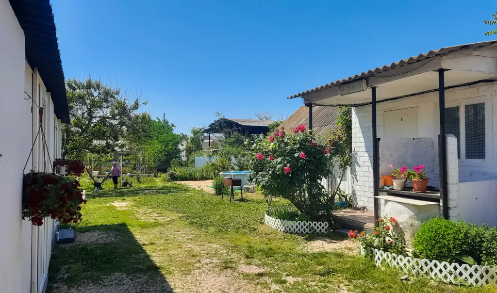 Домик со своей кухней и общим санузлом