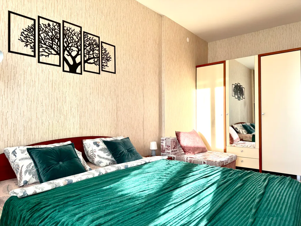 Просторная евродвухкомнатная квартира рядом с парком Горького — аренда посуточно в Пермь