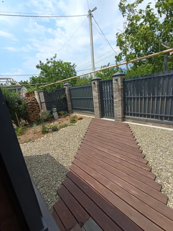 Квартира Апартаменты с отдельным двориком — Кучугуры