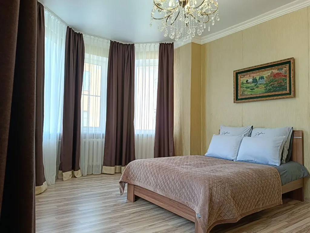 Двушка рядом с тц ярмарка и вокзалом