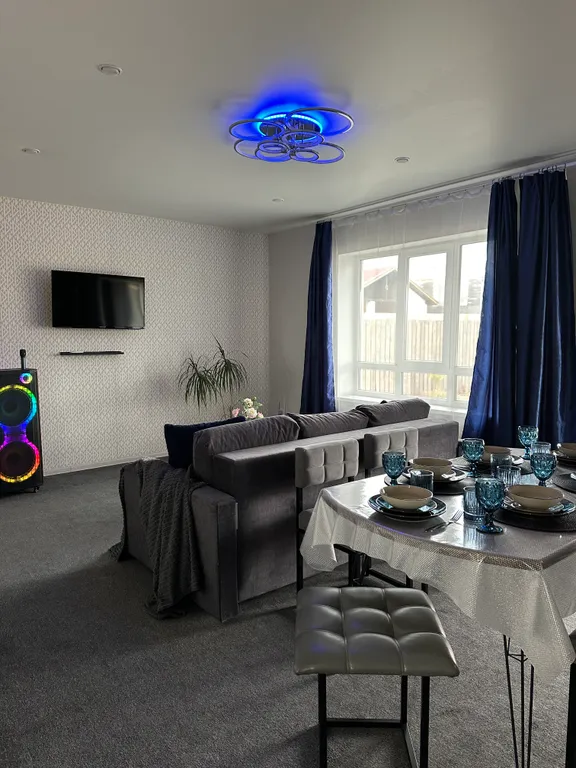 Коттедж на день рождения с баней в 15 минутах от города