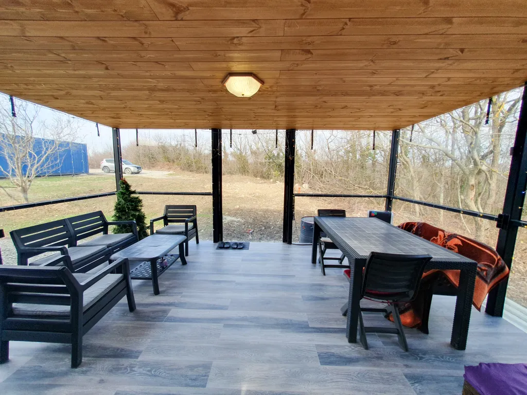 Коттедж Дом с верандой у леса с бассейном — Федотовка