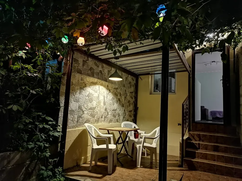 Уютный апартамент в центре Симеиза с собственным двориком под ключ