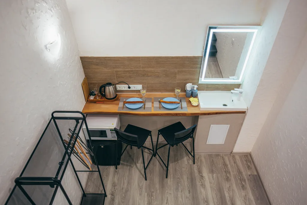 Двухуровневая мини студия с отдельным выходом во двор