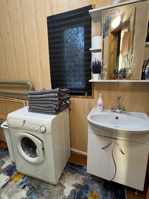 Отдельный уютный бревенчатый дом с баней в Абзаково