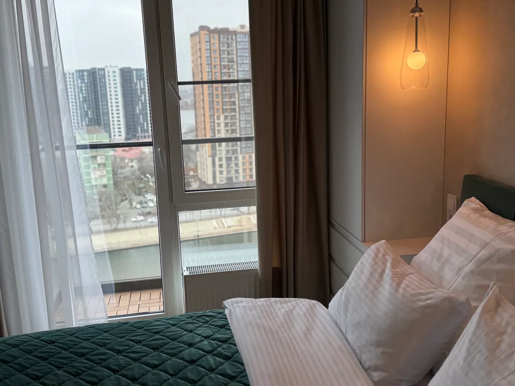 Ультрасовременная квартира с видом на Волгу и Затон в центре города