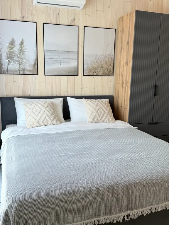 Домик с видом на море