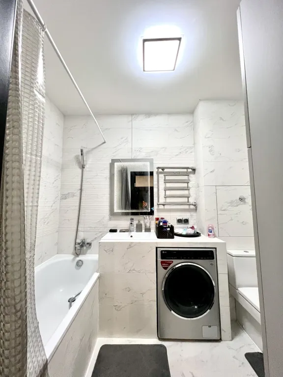 Двухкомнатная квартира в центре с 2 лоджиями