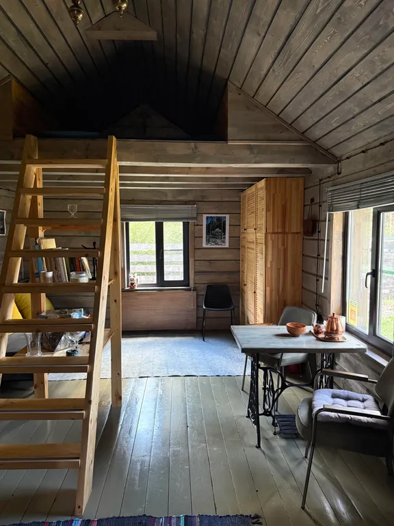 Дом и юрта на Валдае