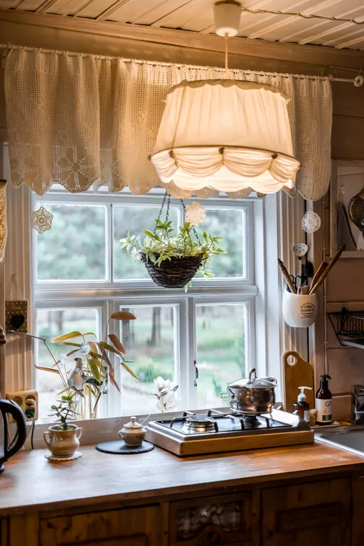 Хутор в лесу Розовый шмель