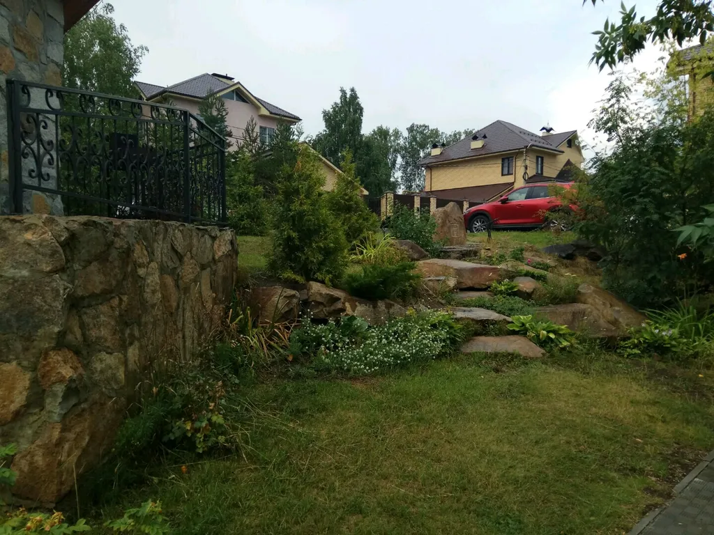 Двухуровневая квартира между двух озер