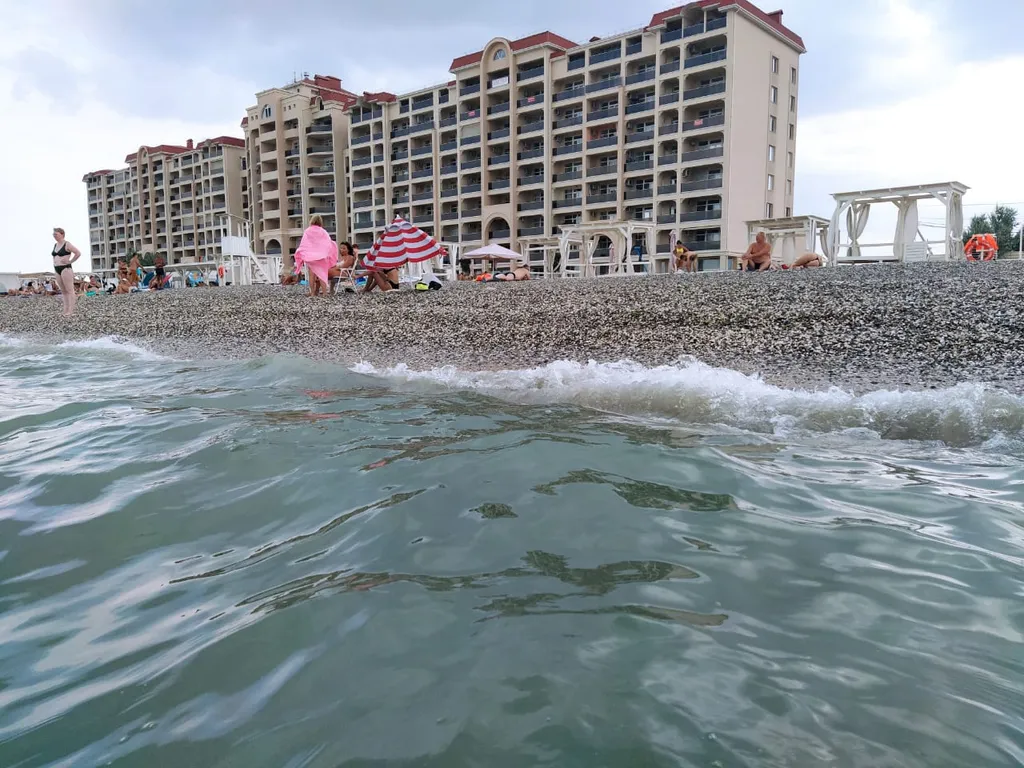 Квартира с балконом у моря