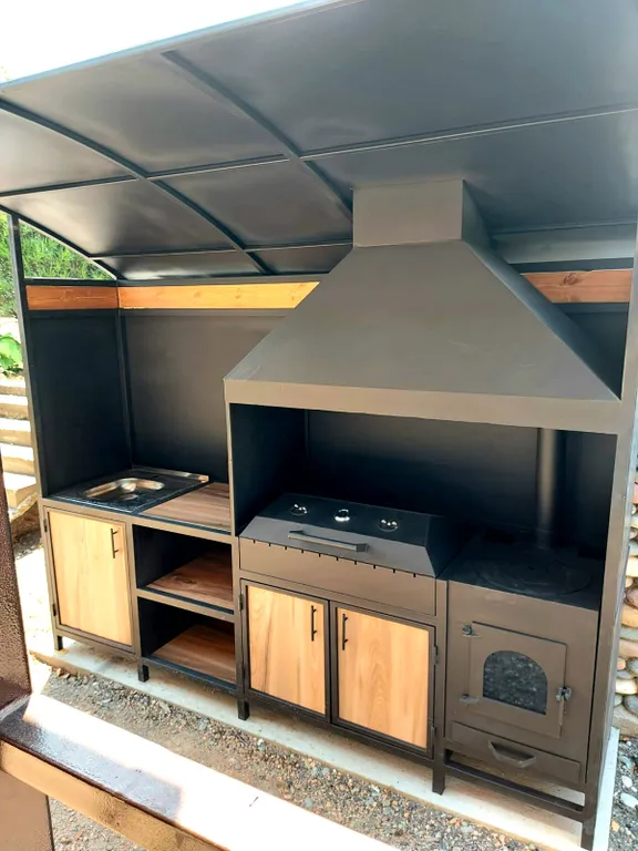 Домик с террасой и купелью