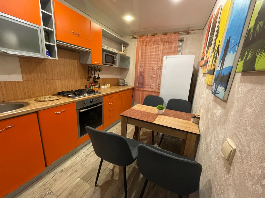 Уютная двухкомнатная квартира возле ЖД вокзала