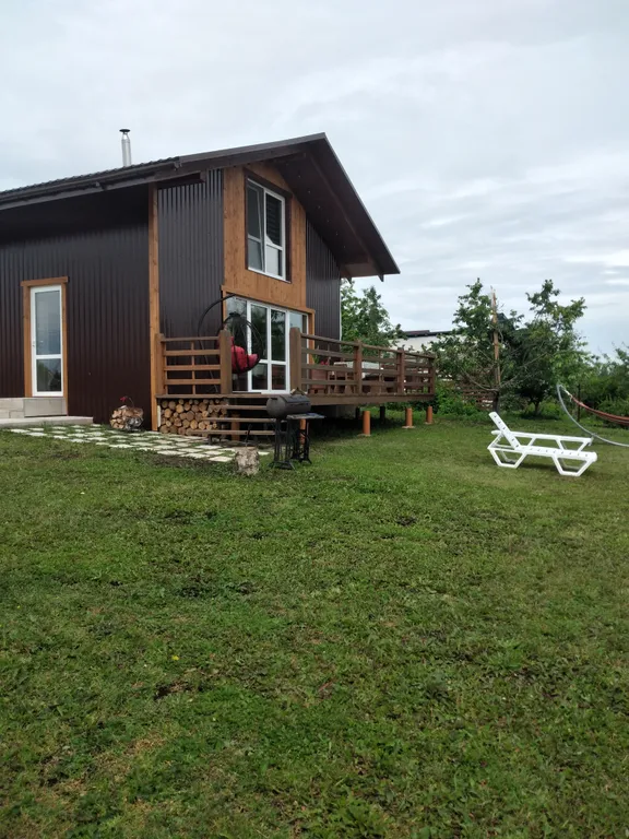 Дом с красивым видом на озеро Дривяты