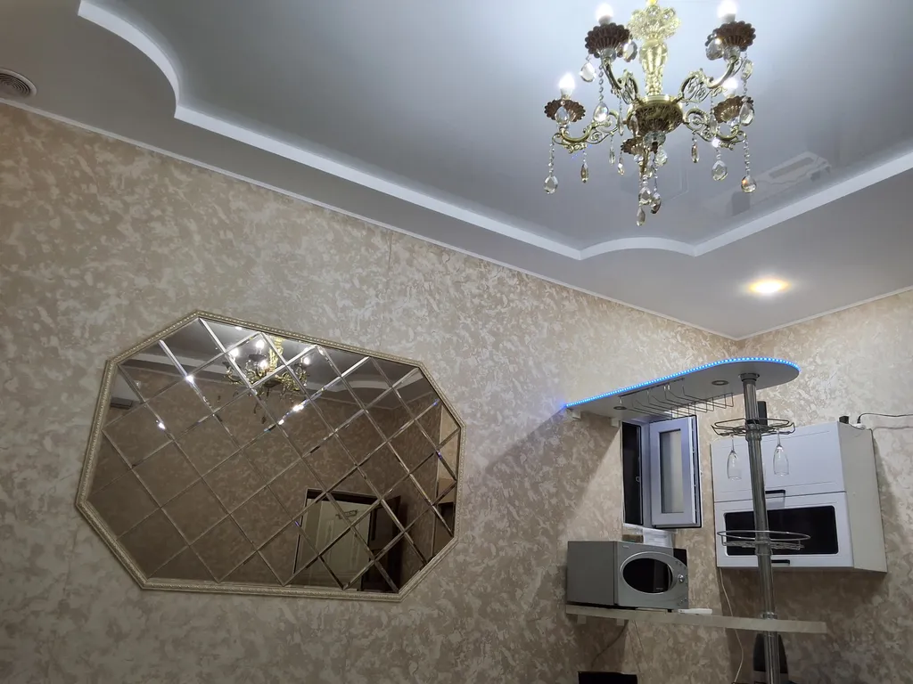 Студия с приятной синей подсветкой