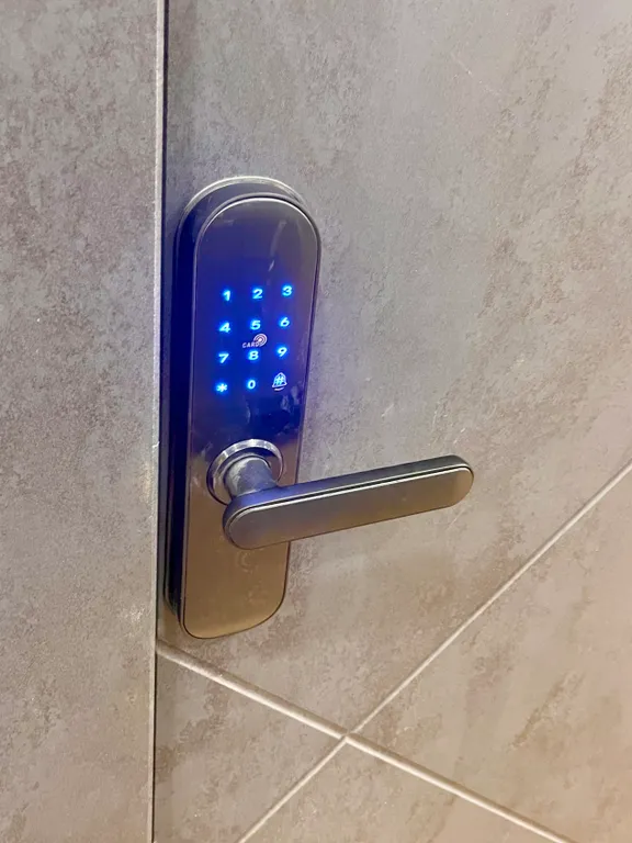 Жемчужина у реки Новый дом Дизайн Балкон и Большой ТВ