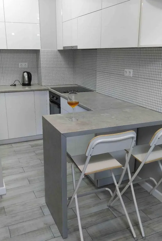 Светлая и уютная квартира с 3 комнатами, 7 минут от моря