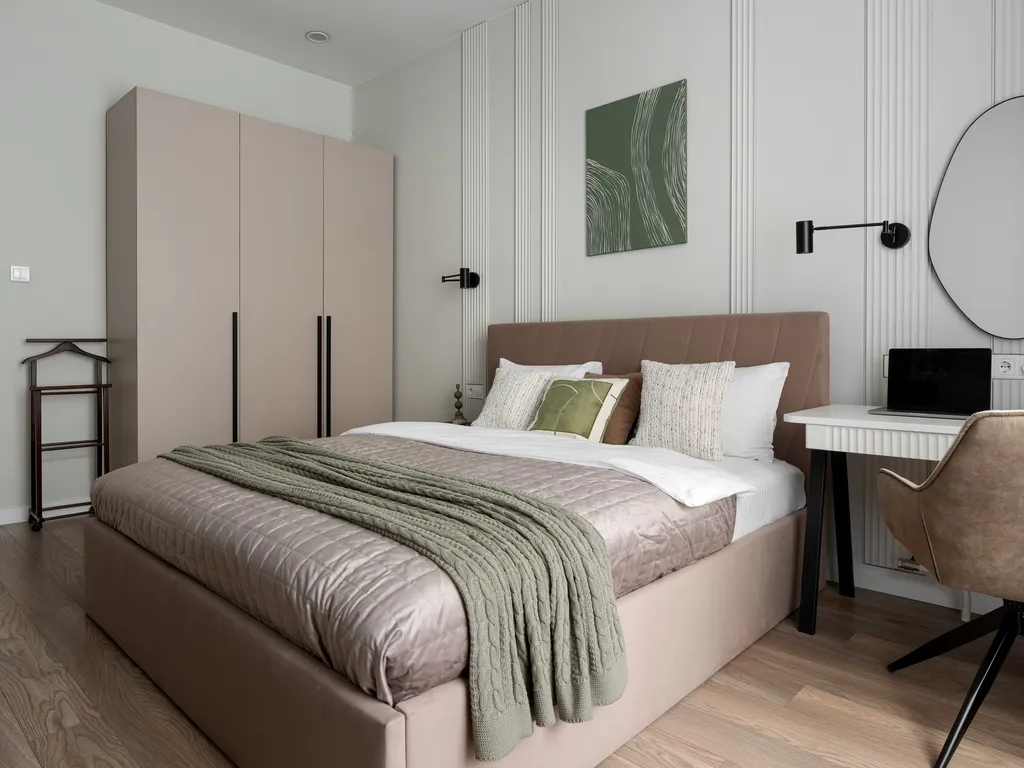 Просторная квартира у Патриарших с проектором