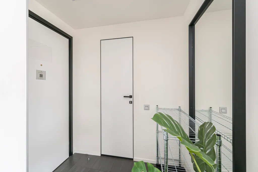 Двухуровневый апартамент на последнем этаже с видом на город и реку