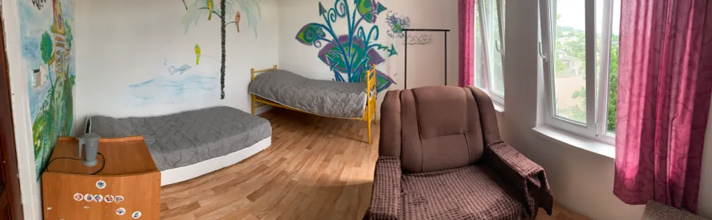 Квартира Уютная комната в хостеле Морские Вершины с видом на море и горы — Сухум