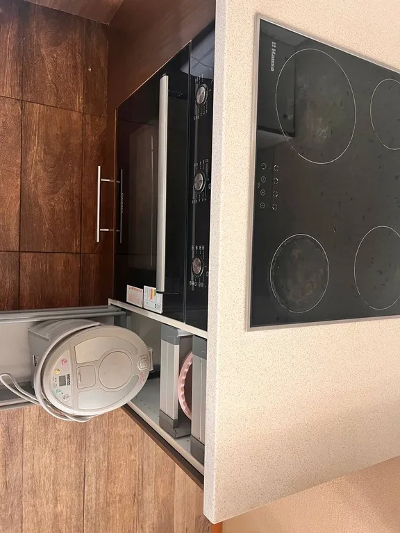 Квартира Уютная светлая студия, центр, ТЦ Вояж, парковка, кафе, аквапарк источник — Тюмень