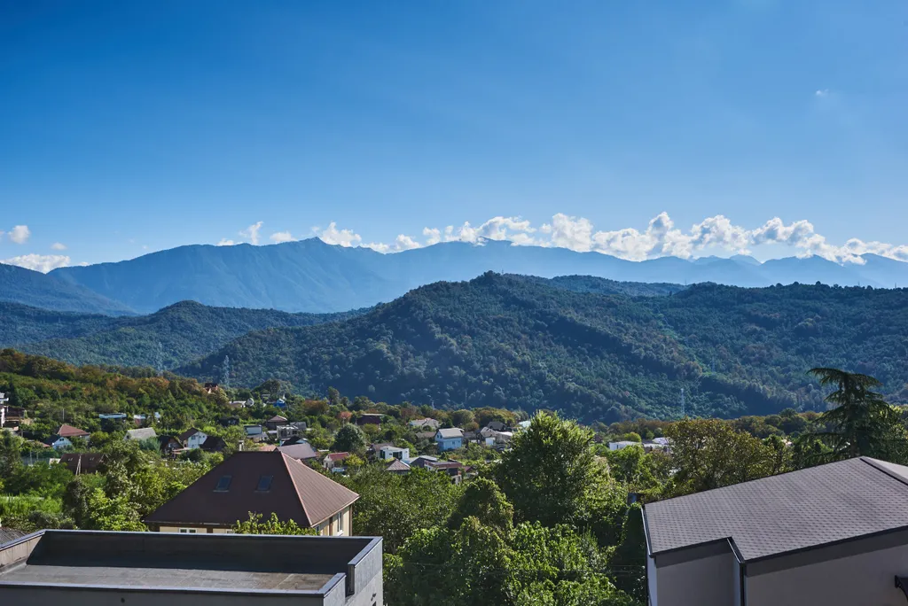 Видовой коттедж с бассейном и сауной