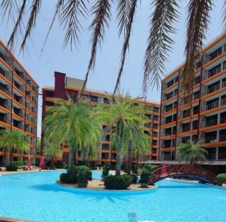 Апартаменты Пхукет 777 beach condo с большим бассейном