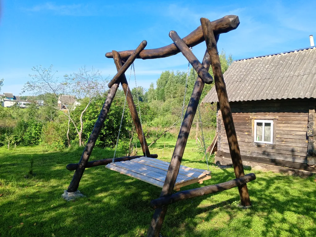 Хуторок у озера