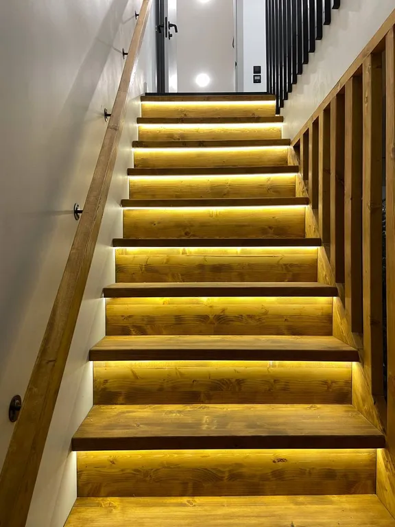 Коттедж Большой праздничный дом дуплекс для большой семьи или компании друзей — Новоселье