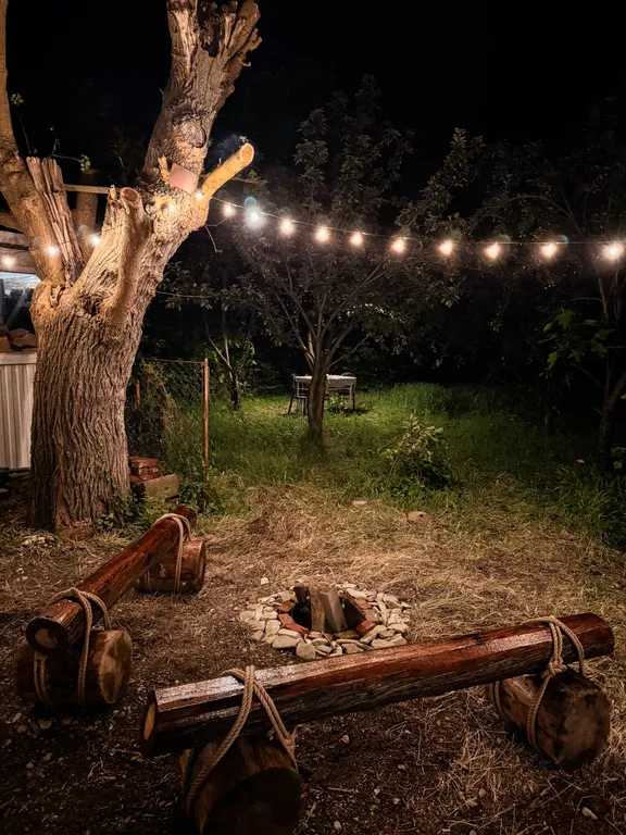 Уютный домик в саду